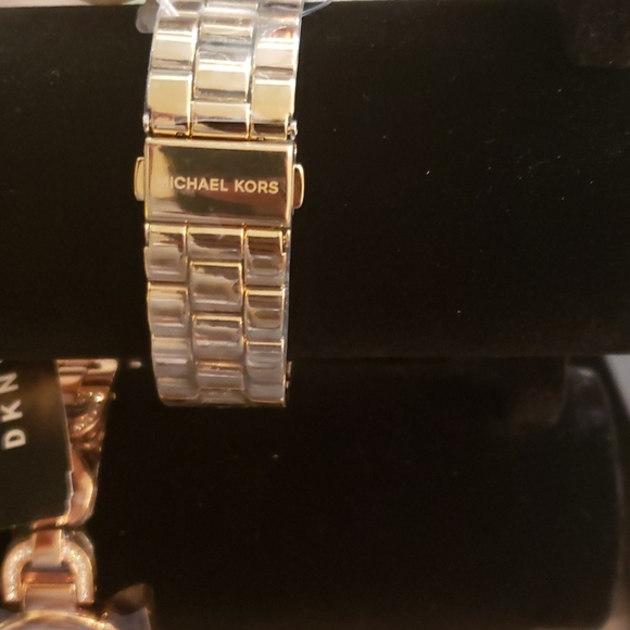 Nwt Michael kors watch gold - Picture 2 of 4